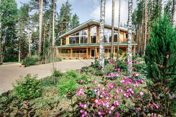 Фото номера НОМЕР DELUXE PANORAMIC FOREST VIEW с большим балконом Гостиница Курорт «Дом у моря» г. Озерки 8